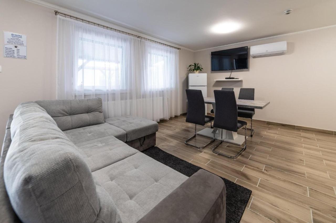 Napsugar & Virag Apartman Tiszafured Exterior photo
